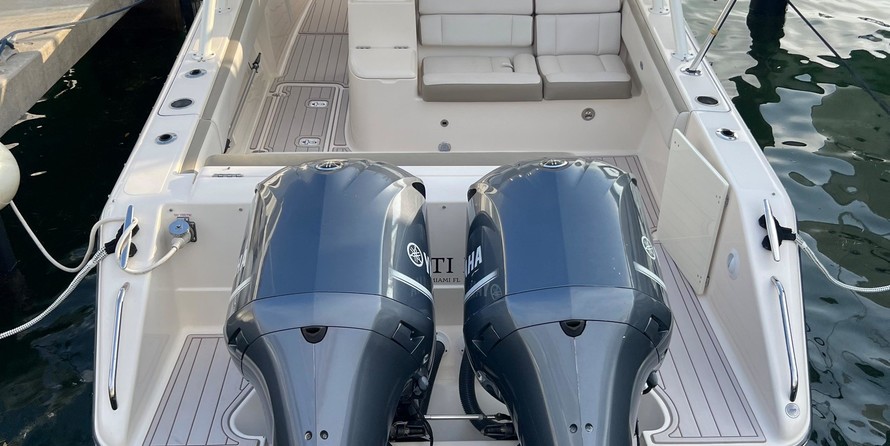 Pursuit st 310 sport