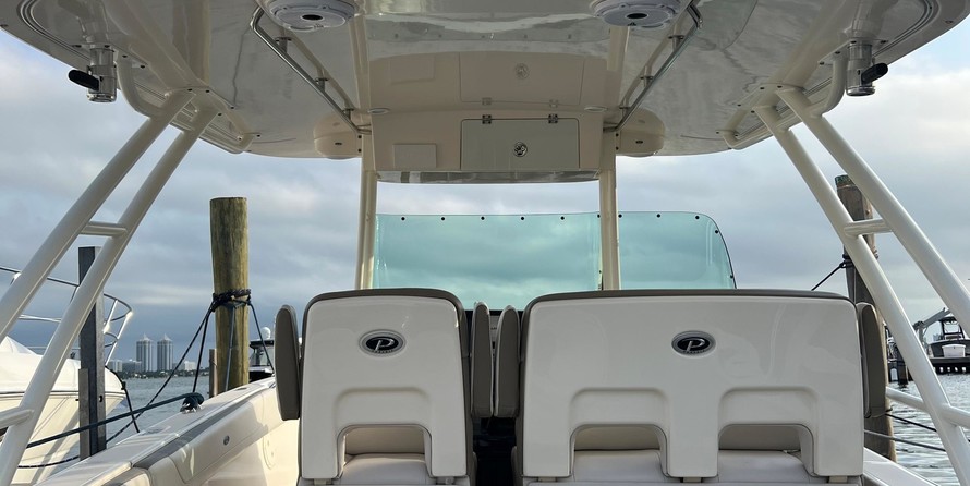 Pursuit st 310 sport