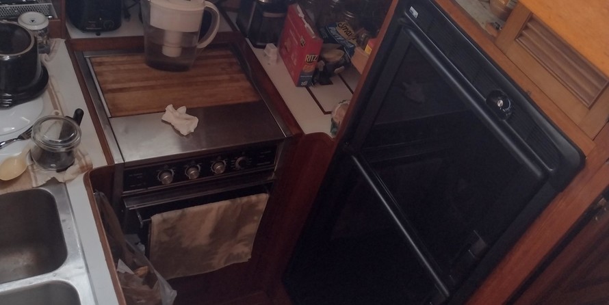 Albin Marine 36 trawler