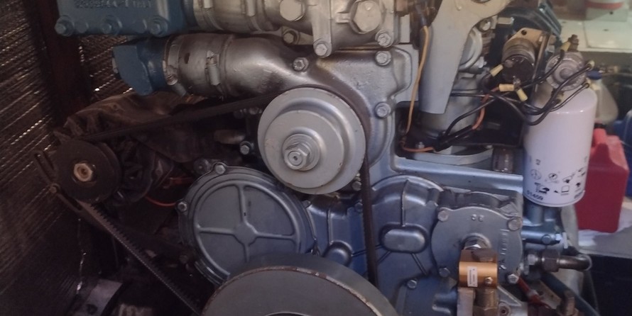 Albin Marine 36 trawler