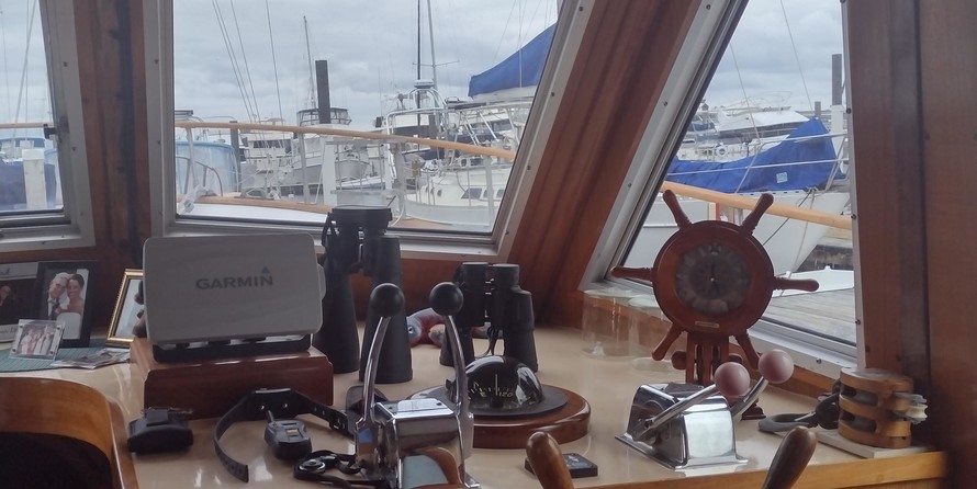 Albin Marine 36 trawler