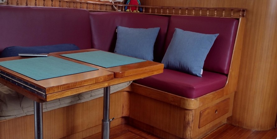 Albin Marine 36 trawler