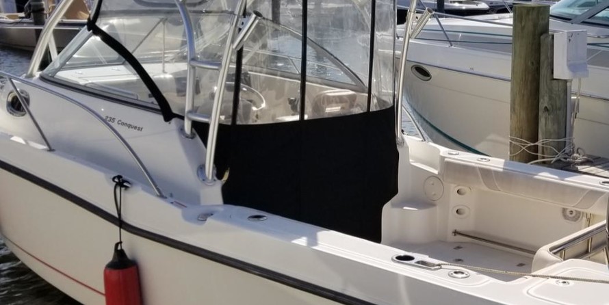 Boston Whaler 235 Conquest