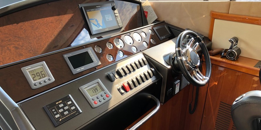 Sunseeker Predator 72