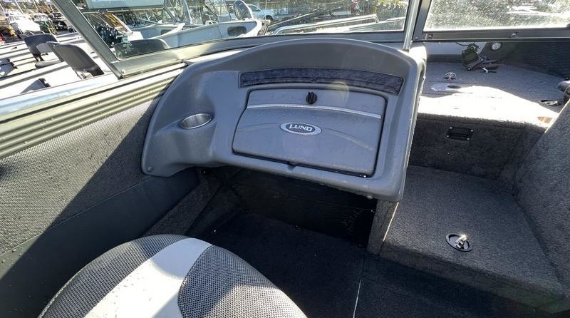 Lund Boats 1800 Tyee