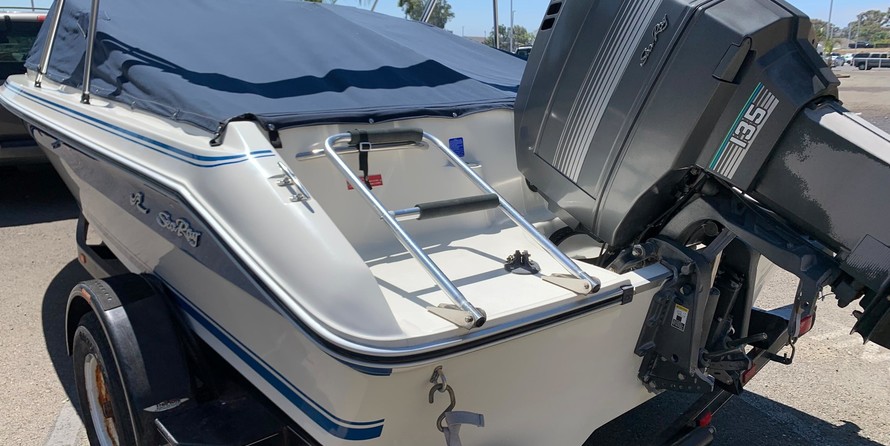 Sea ray 260 bow rider select