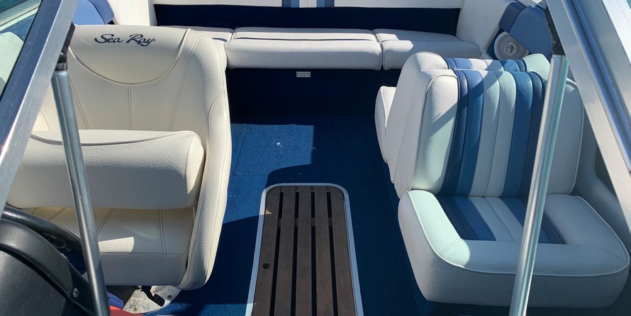 Sea ray 260 bow rider select