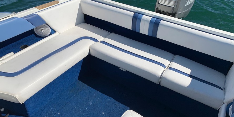 Sea ray 260 bow rider select