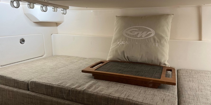 Grady-White Express 370