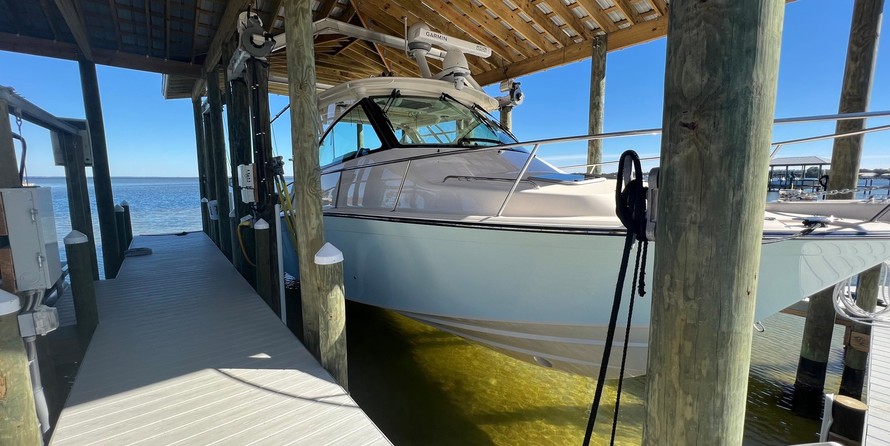 Grady-White Express 370