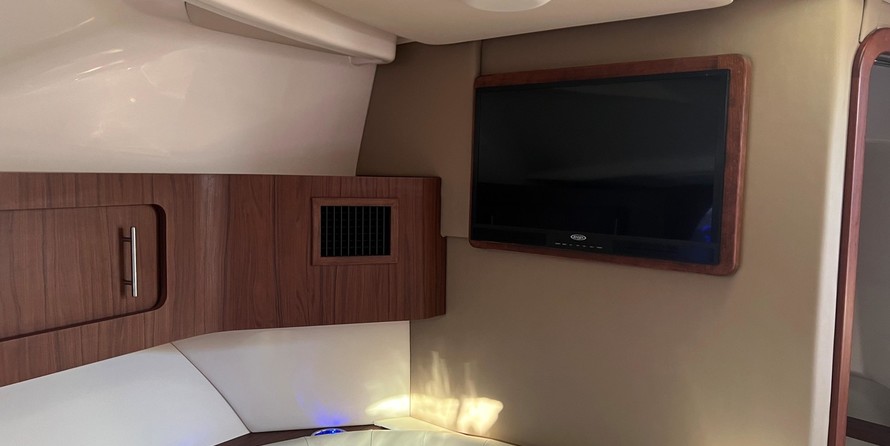 Grady-White Express 370