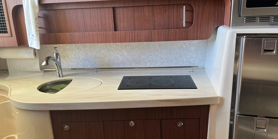 Grady-White Express 370