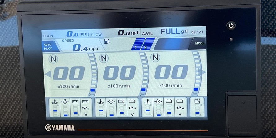 Grady-White Express 370