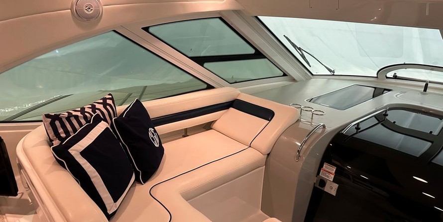 Sea Ray 470 Sundancer