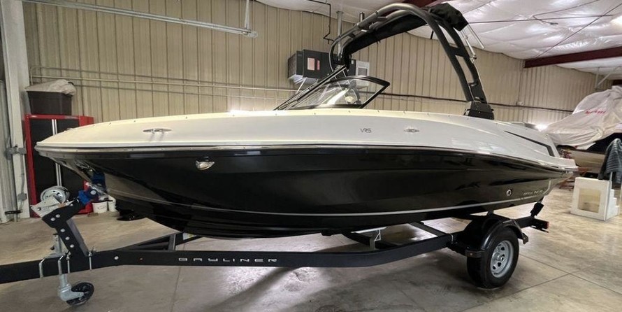 Bayliner VR5 BOWRIDER