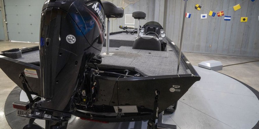 Lund Boats 1775 Impact SS