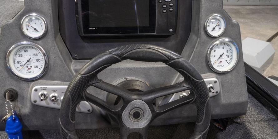 Lund Boats 1775 Impact SS