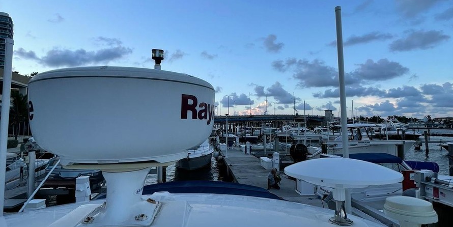 Sea Ray 350 Sundancer