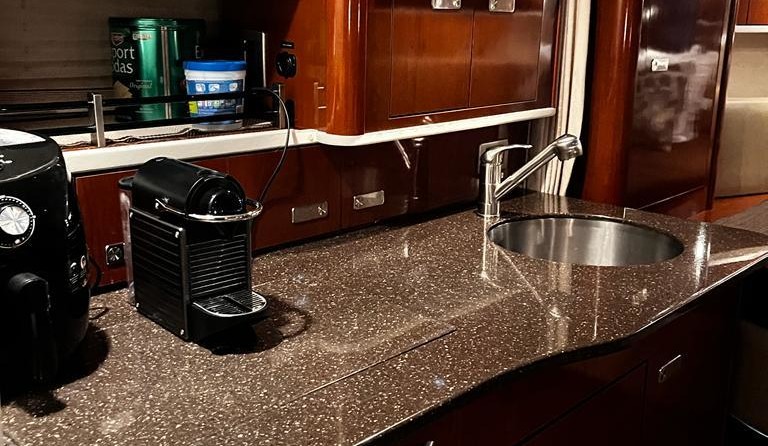 Sea Ray 350 Sundancer