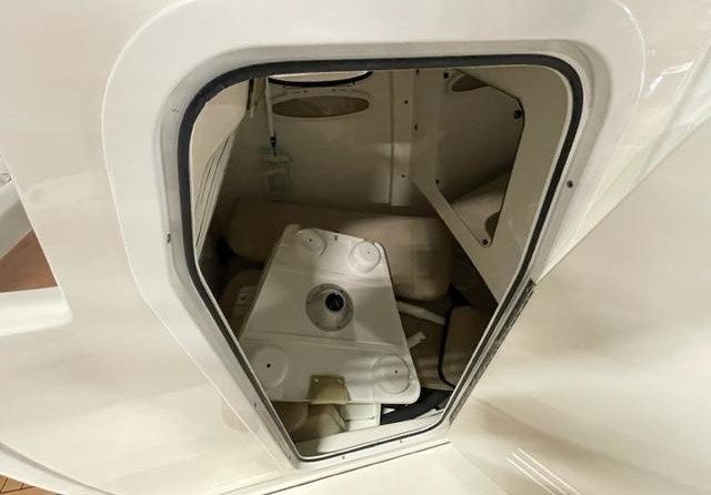 Angler Pro Boats 2900 center console