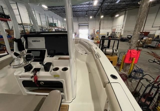 Angler Pro Boats 2900 center console