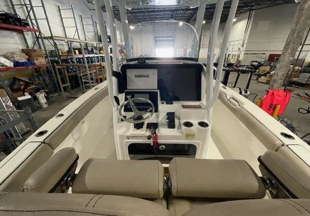 Angler Pro Boats 2900 center console