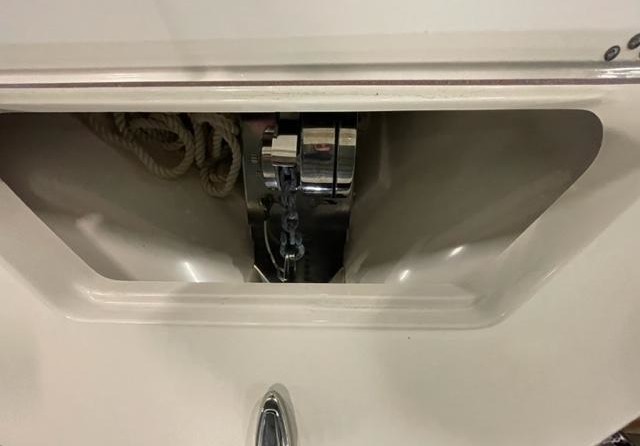 Angler Pro Boats 2900 center console