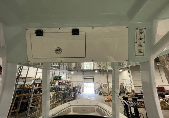 Angler Pro Boats 2900 center console