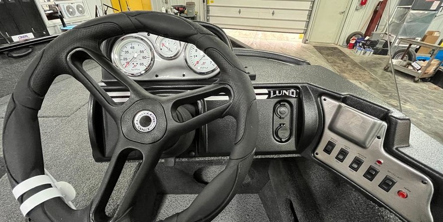 Lund Boats 1675 Impact SS