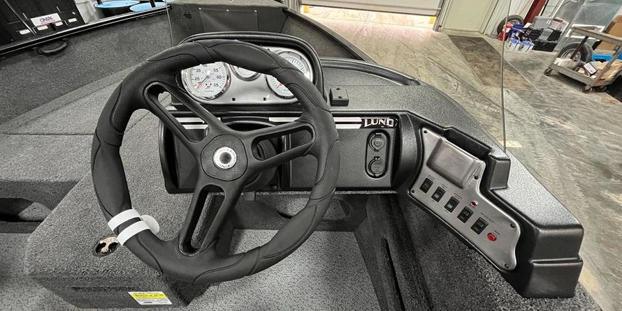 Lund Boats 1675 Impact SS