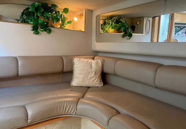 Sea Ray 370 Sundancer