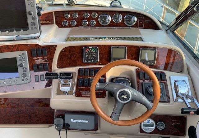 Sea Ray 370 Sundancer