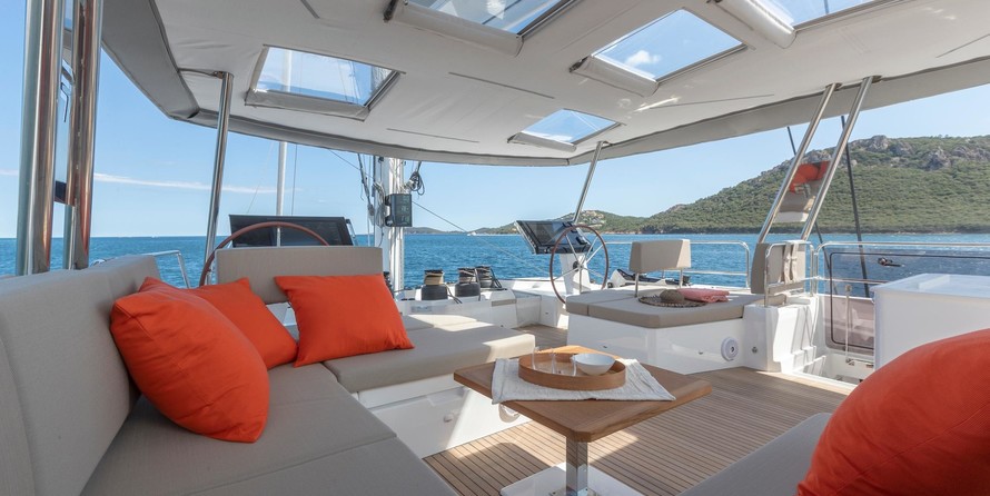 Fountaine Pajot Alegria 67