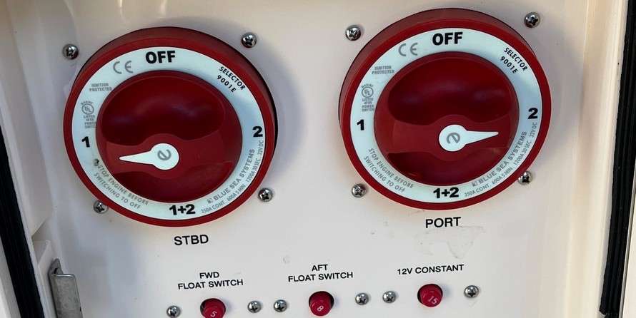 Grady-White Freedom 307