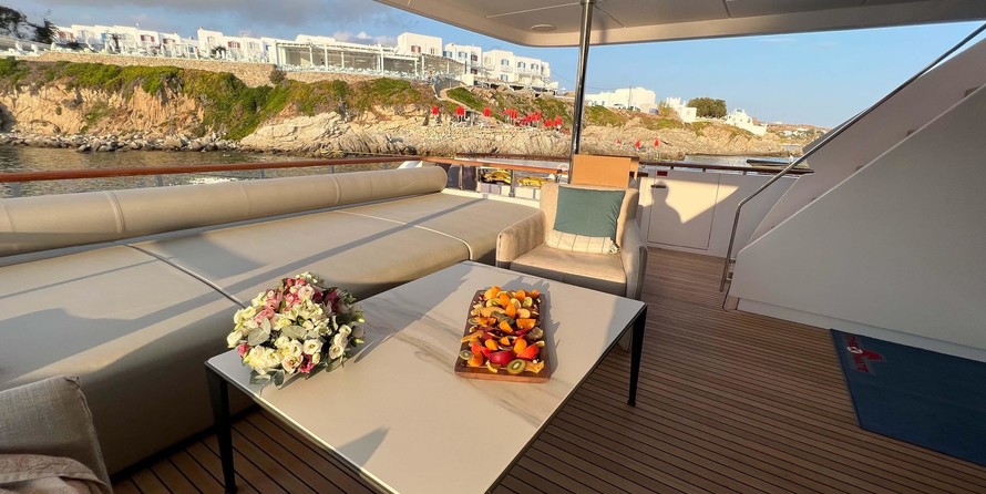 Custom Line Navetta 30