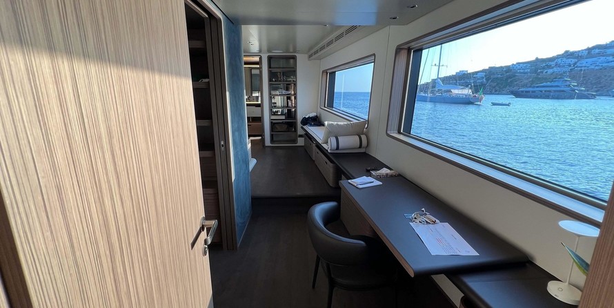 Custom Line Navetta 30