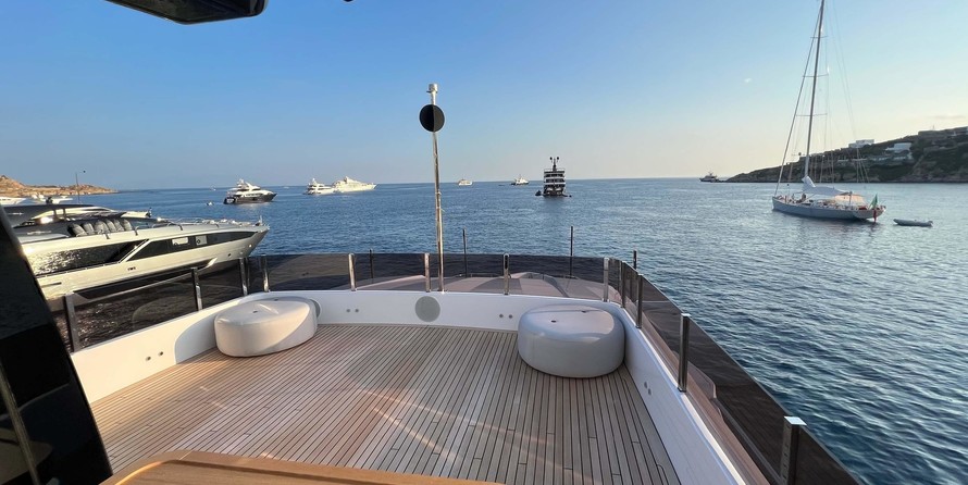 Custom Line Navetta 30
