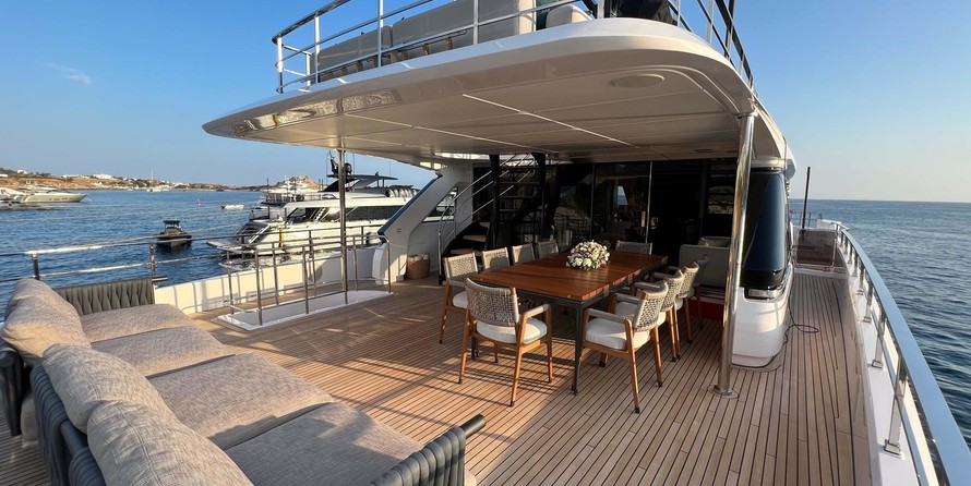 Custom Line Navetta 30