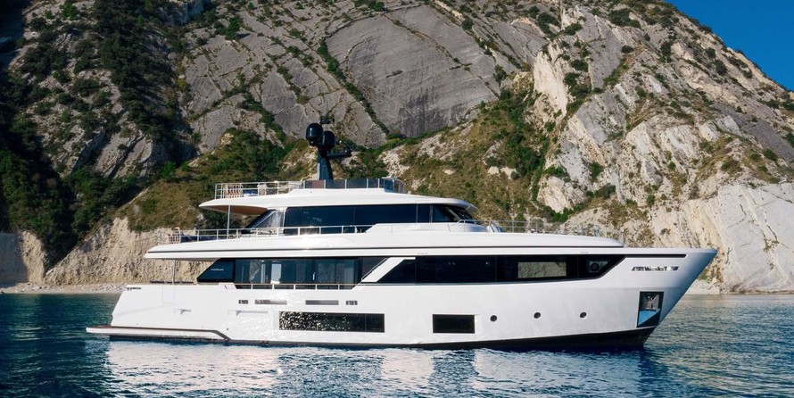 Custom Line Navetta 30