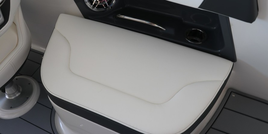 Chaparral 270 OSX