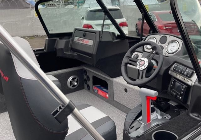 Alumacraft Competitor 165 Sport