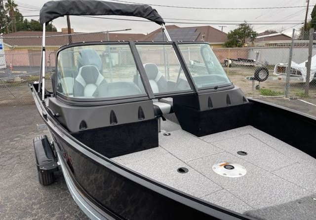Alumacraft Competitor 165 Sport