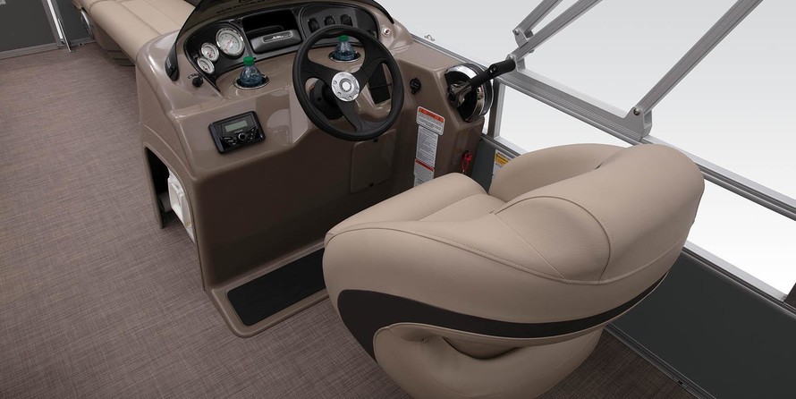 Sun Tracker Party Barge 18 DLX