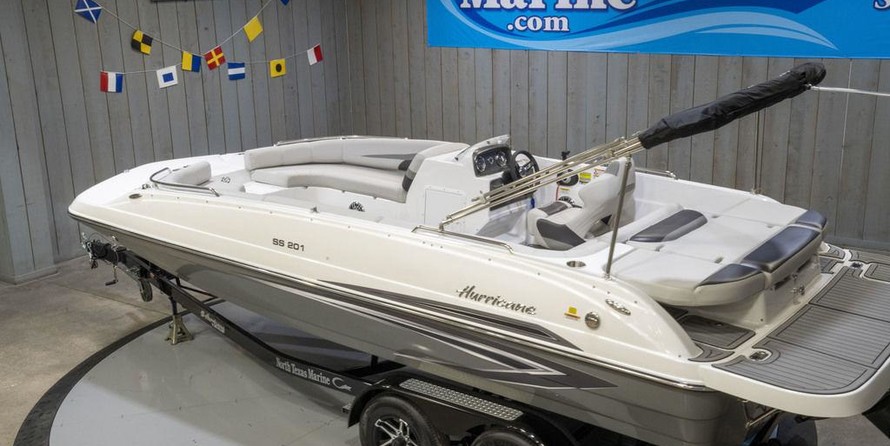 Hurricane 201 sundeck sport