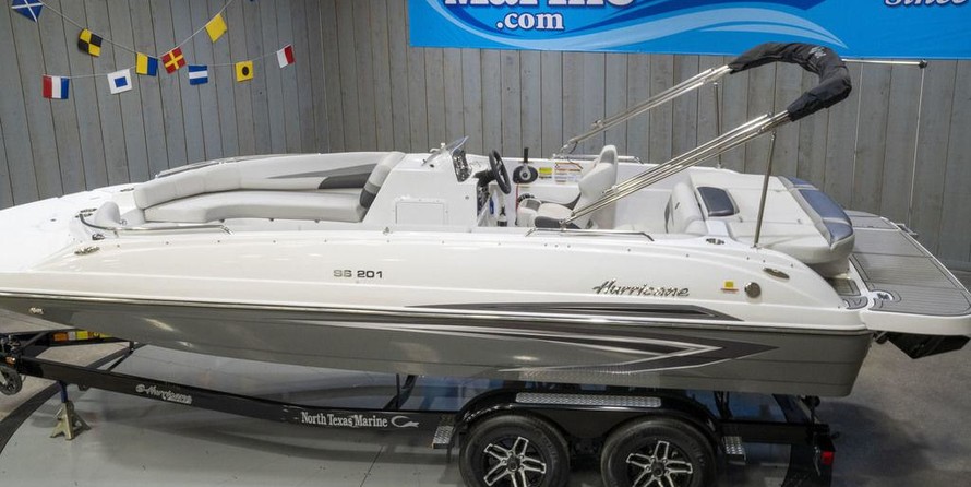 Hurricane 201 sundeck sport