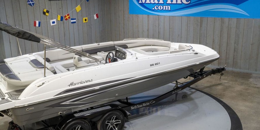 Hurricane 201 sundeck sport