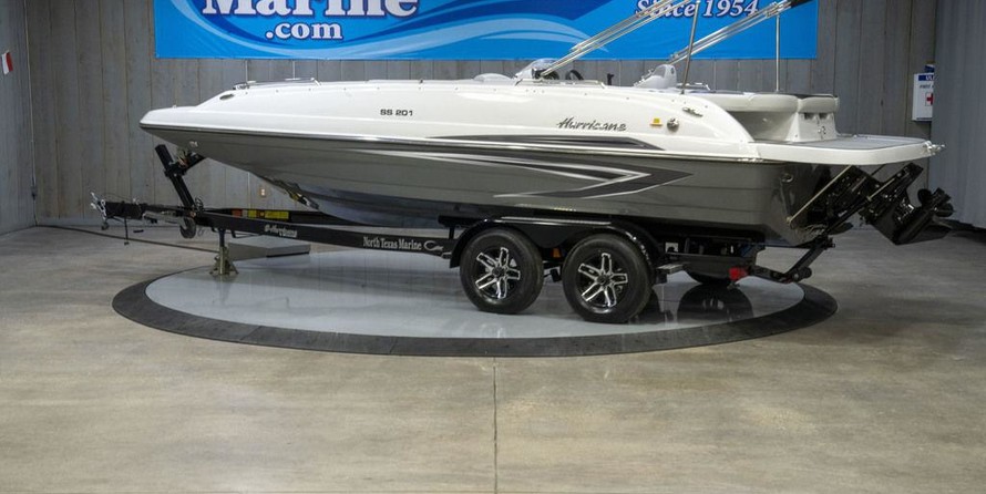 Hurricane 201 sundeck sport