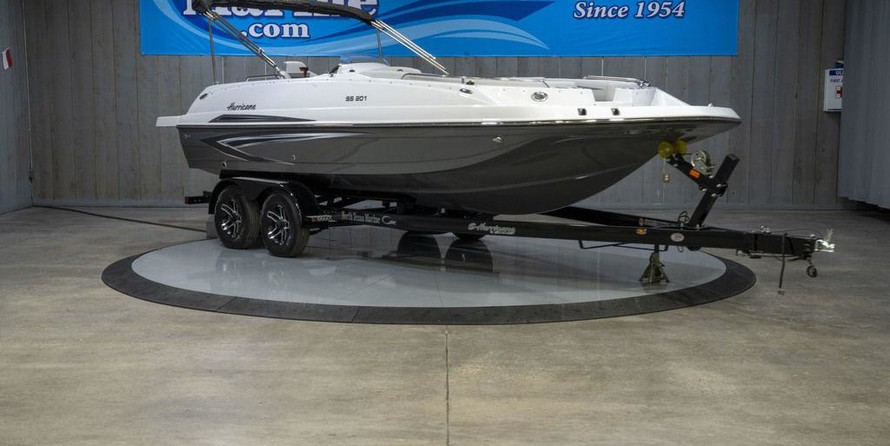 Hurricane 201 sundeck sport