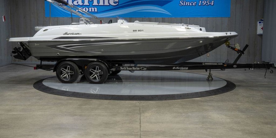 Hurricane 201 sundeck sport