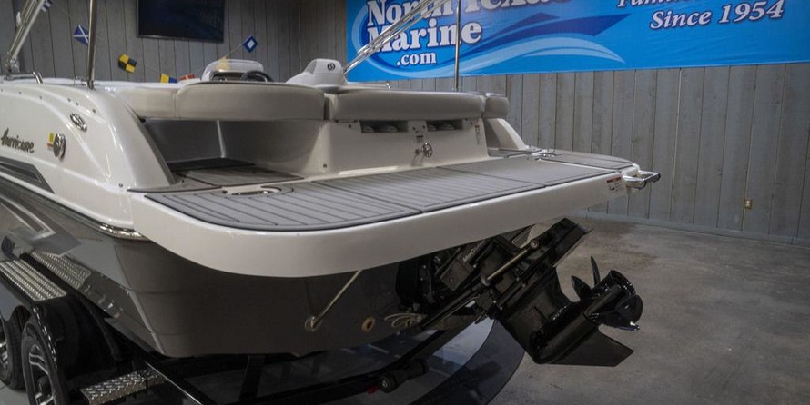 Hurricane 201 sundeck sport